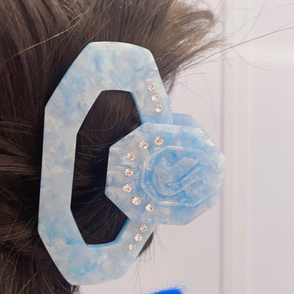 Swarovski Accessories - Swarovski Hair claw brand new